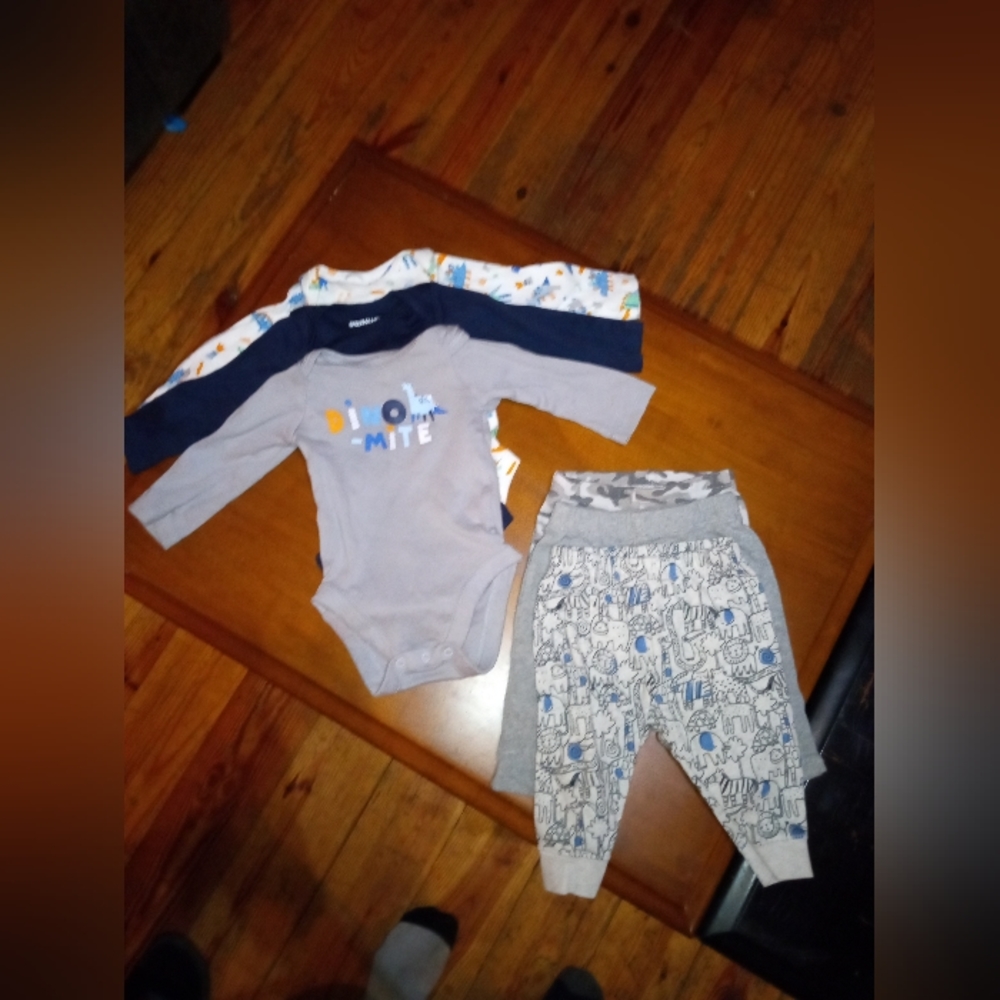 Baby boy bundle - Picture 2 of 16